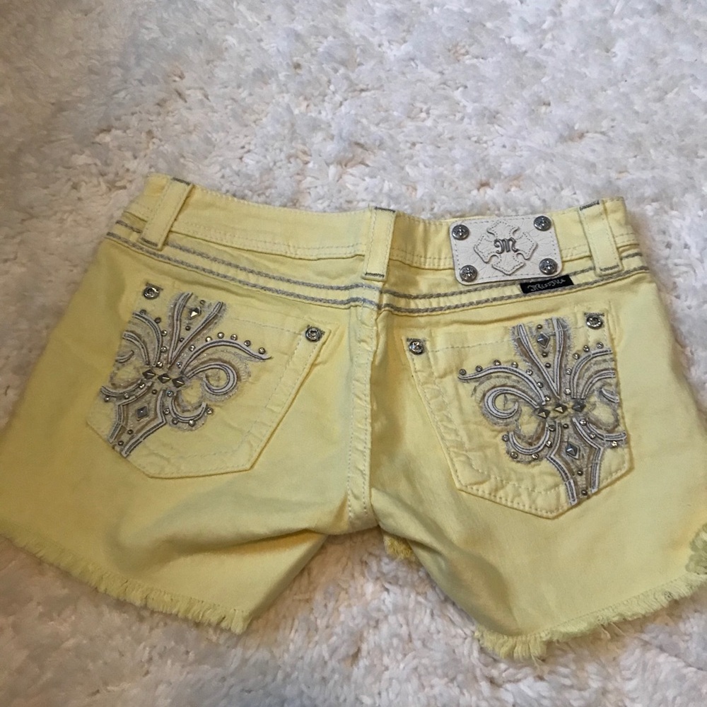 Miss me yellow jean shorts size 29